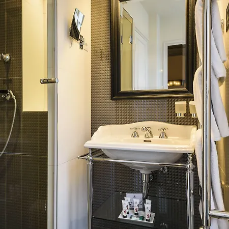 Hotel Les Dames Du Panthéon 4*