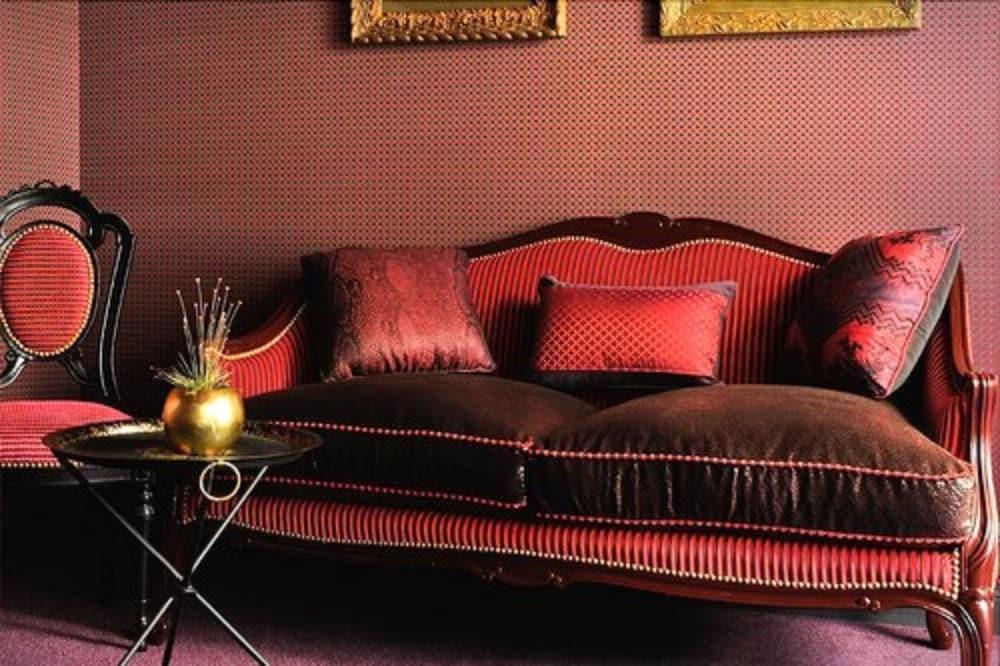 Les Dames Du Panthéon Hotel 4*