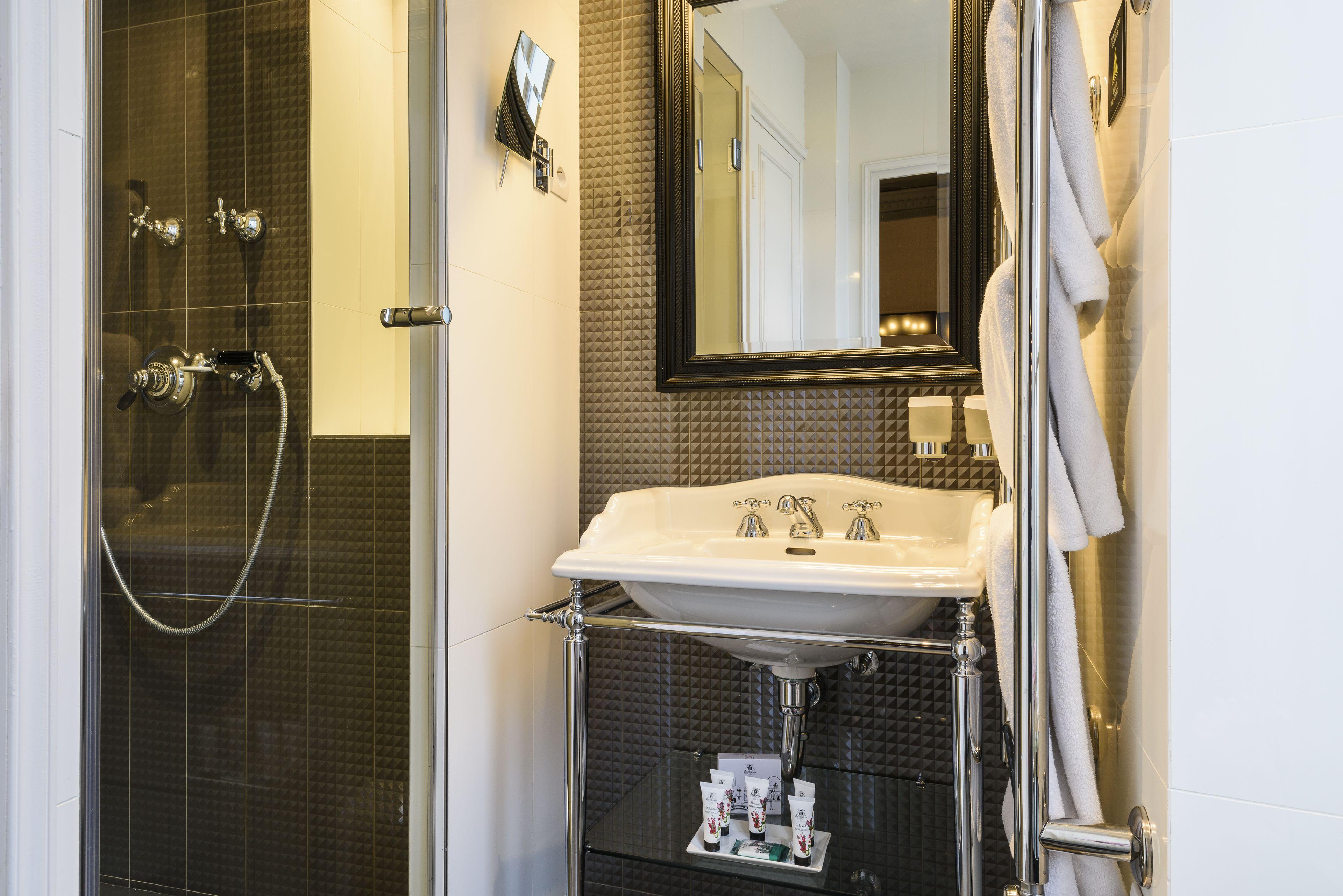 Hotel Les Dames Du Panthéon 4*