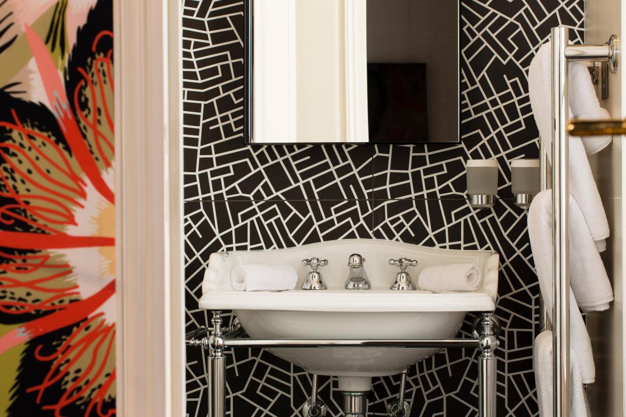 Hotel Les Dames Du Panthéon Parigi